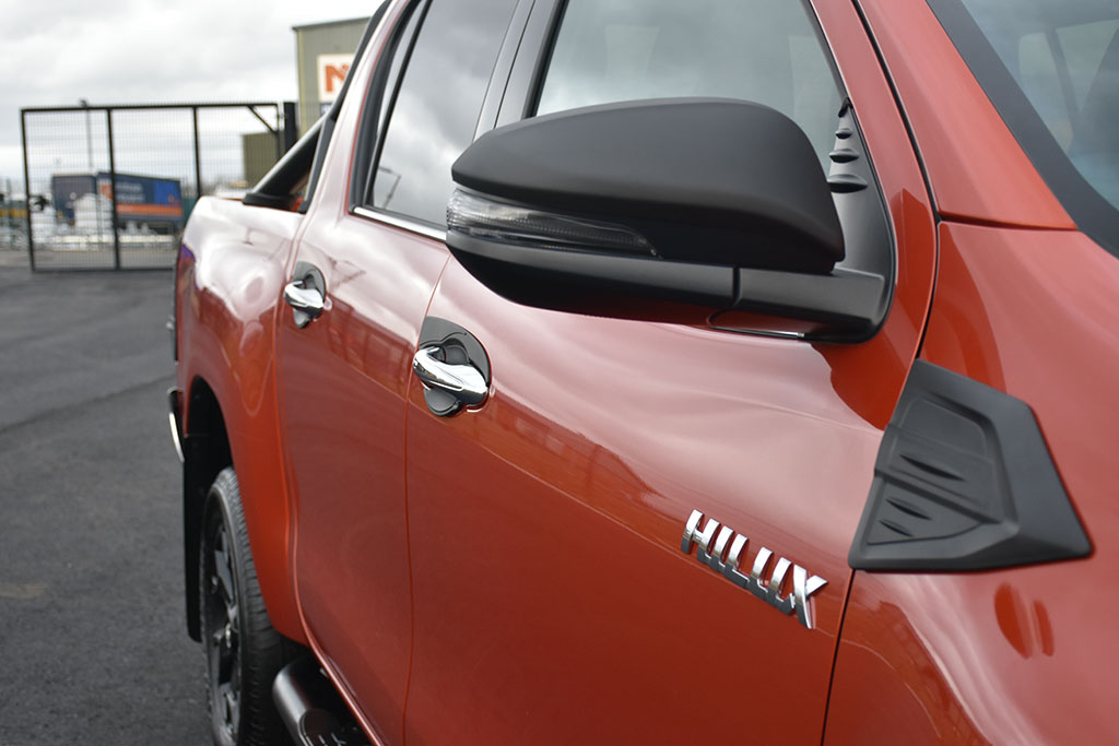 Toyota Hilux 2016- black wing mirror covers