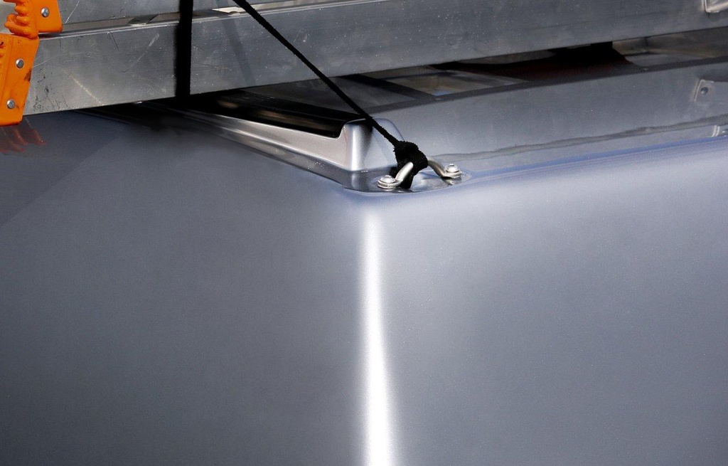 Hilux 2021+ DC Tradesman commercial hardtop glass RW