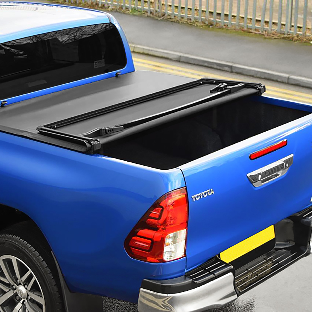 Toyota Hilux 2021- Soft Tri-folding tonneau cover (Models with ladder rack)