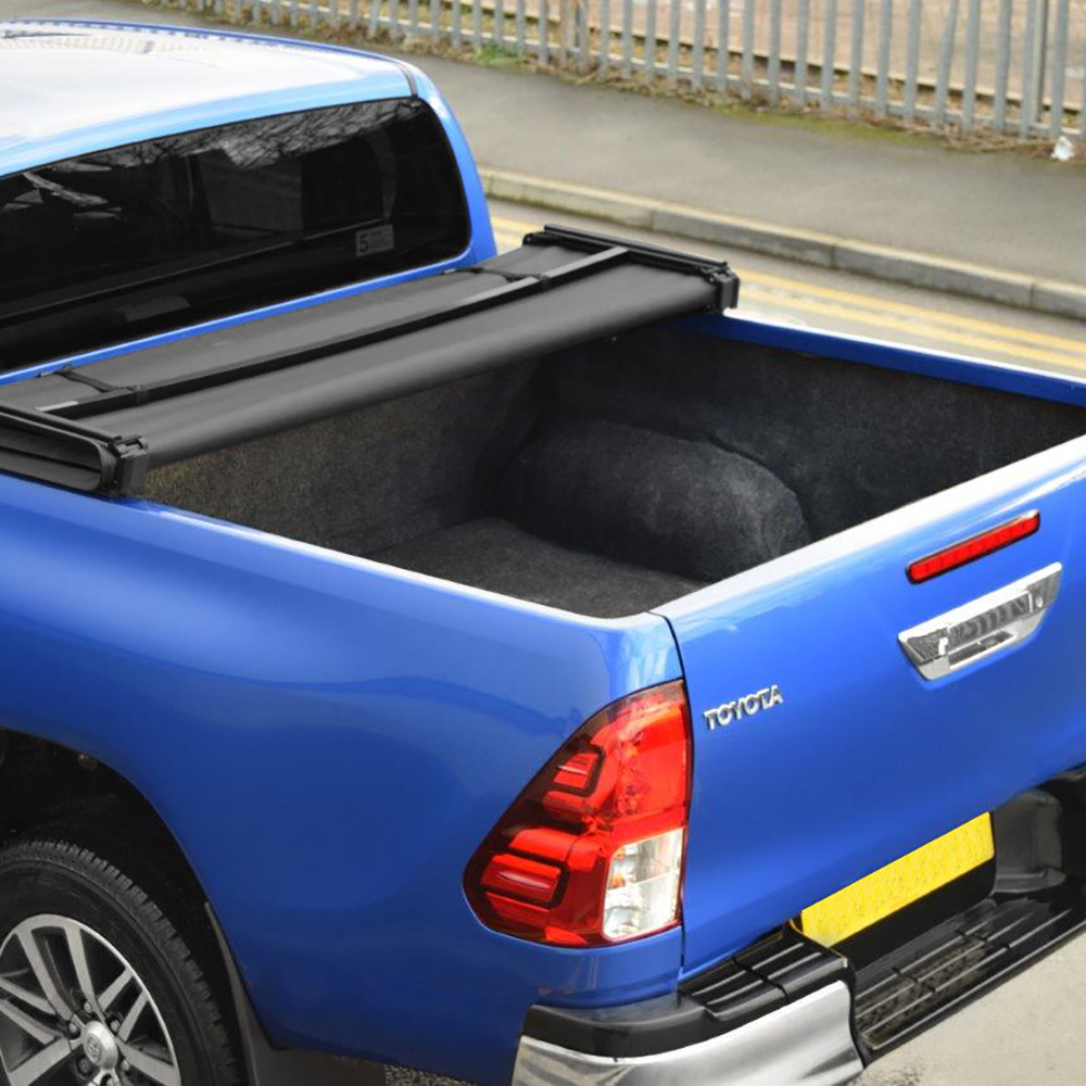 Toyota Hilux 2021- Soft Tri-folding tonneau cover (Models with ladder rack)