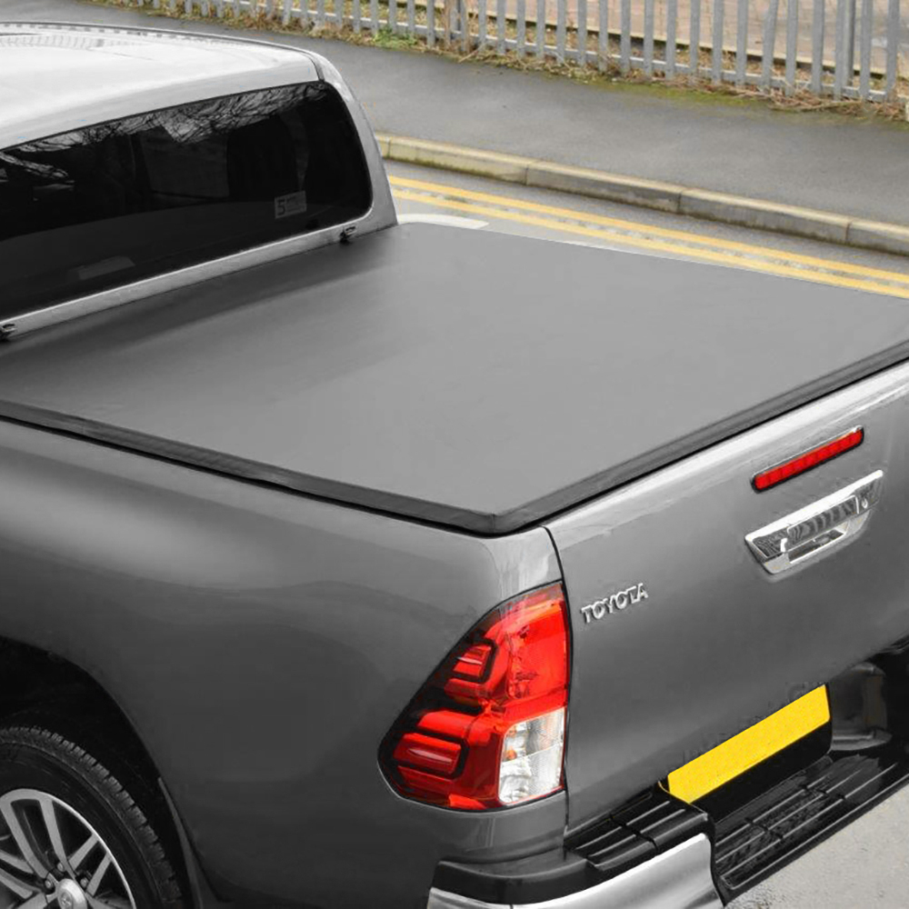 Toyota Hilux 2021- Soft Tri-folding tonneau cover (no ladder rack)