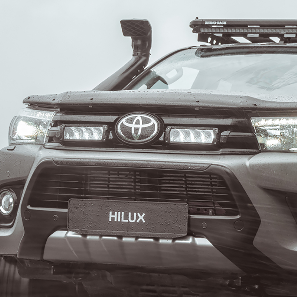 Toyota Hilux 2016- Lazer lamps Triple-R 750 grille integration kit
