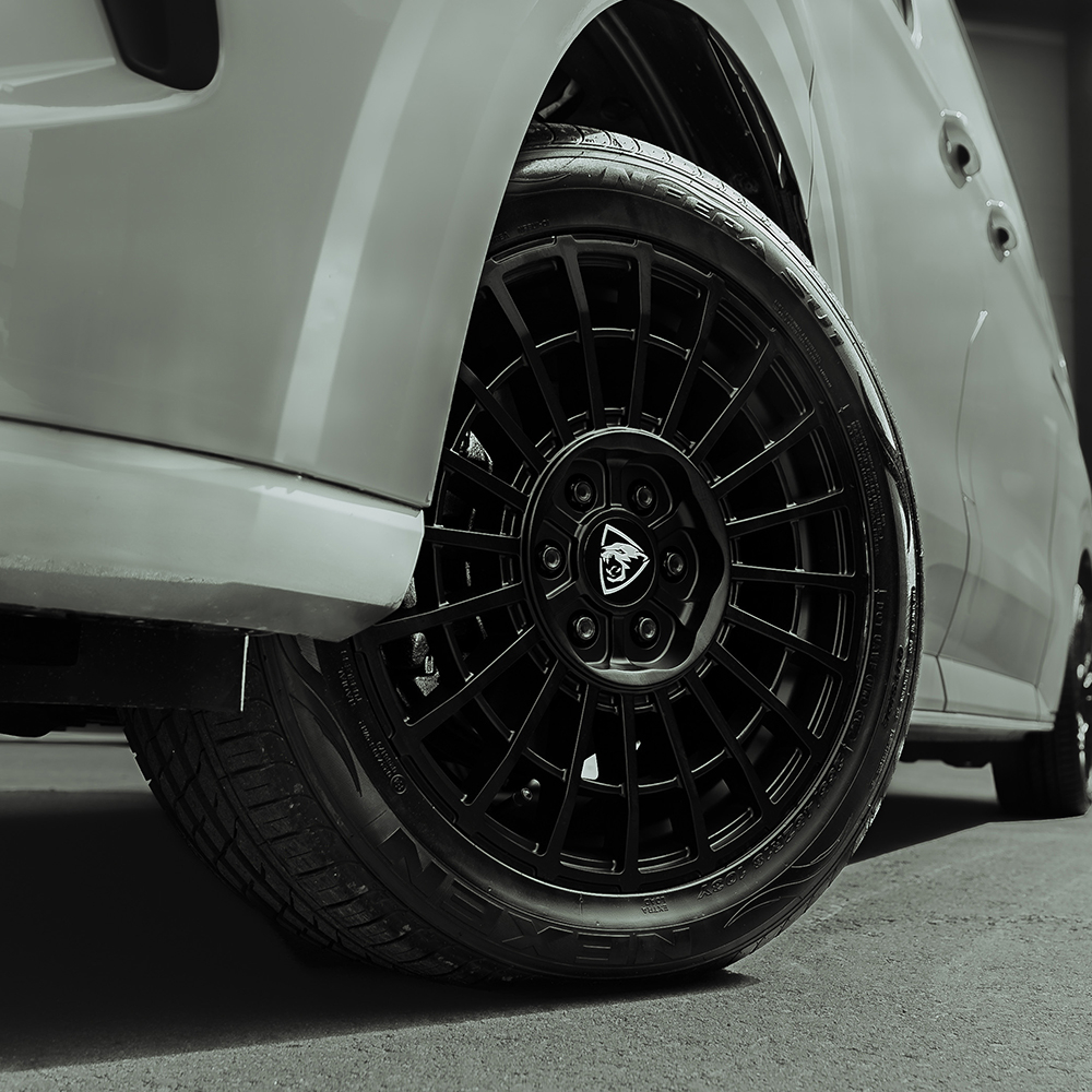 18" Iconic velg 6X120 ET