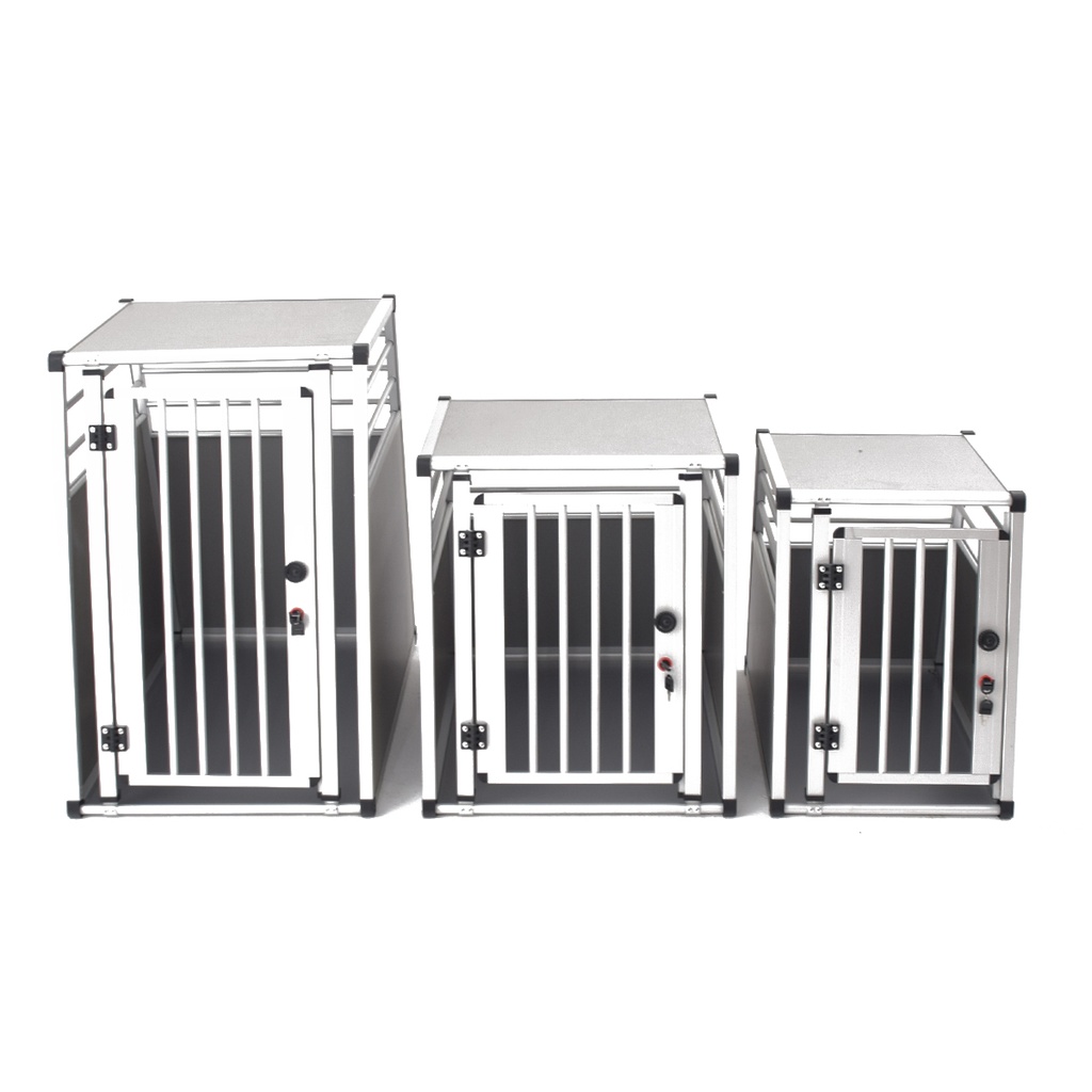 Lightweight dog box with single door