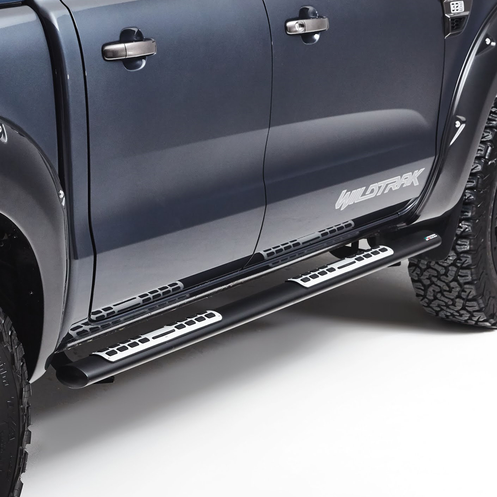 Black side bars with alloy tread plates