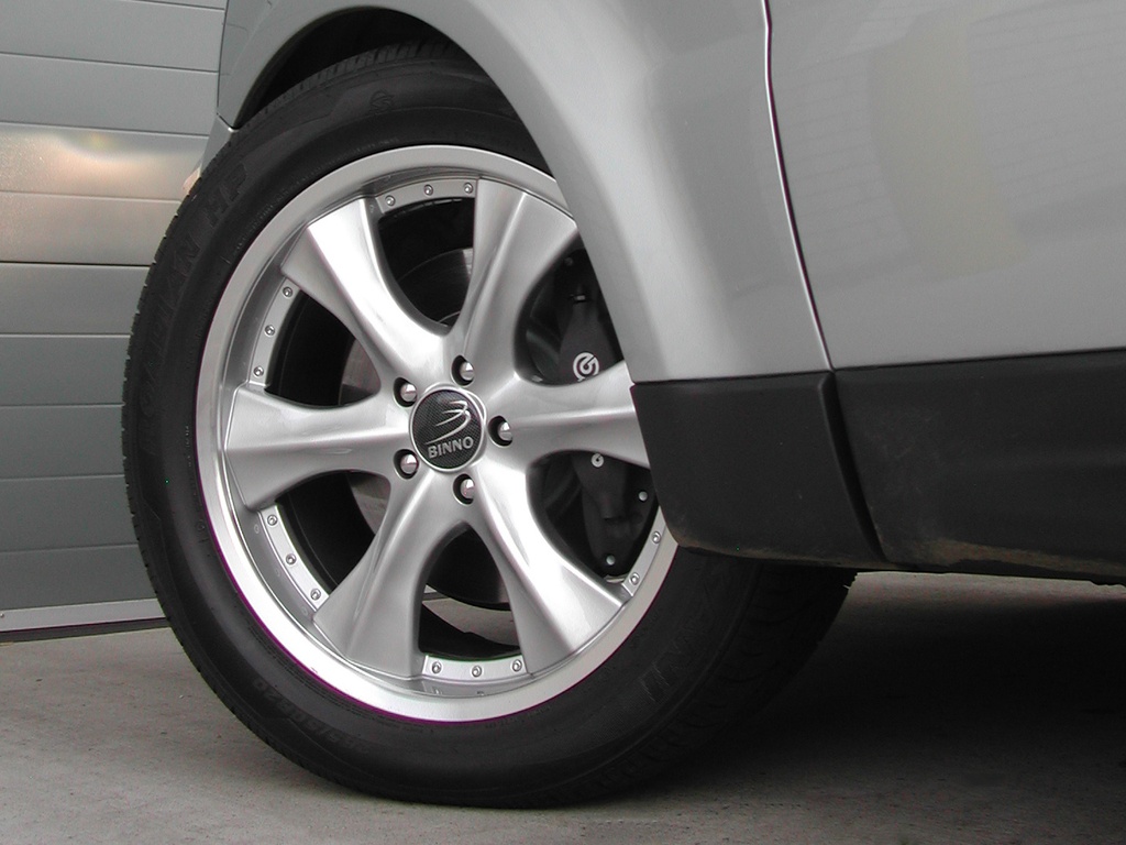 VW Amarok 20X8.5 Manhattan alloy wheels