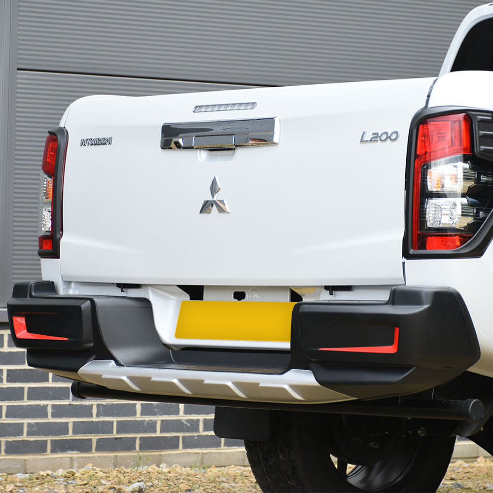 Mitsubishi L200 series 6 2019- Rear Predator bumper in matte black