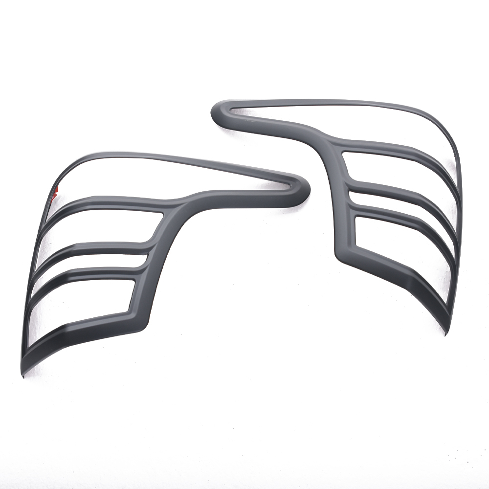 Mitsubishi L200 2015- series 5 - rear light trim - matt black