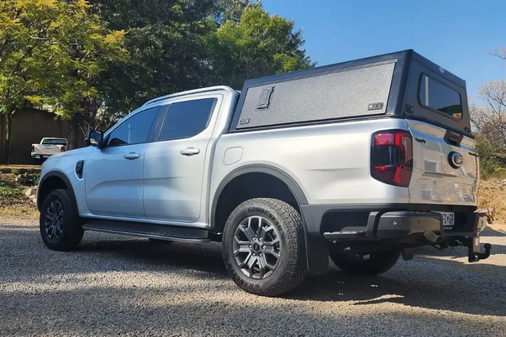 Bushtek hardtop/Canopy Ford Ranger DC 2023 flat panel