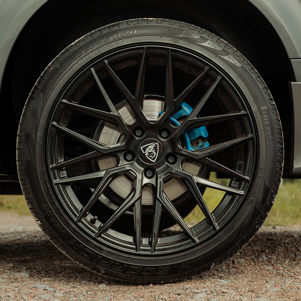 VW Transporter 20X9 Cades Hera gloss black alloy wheel