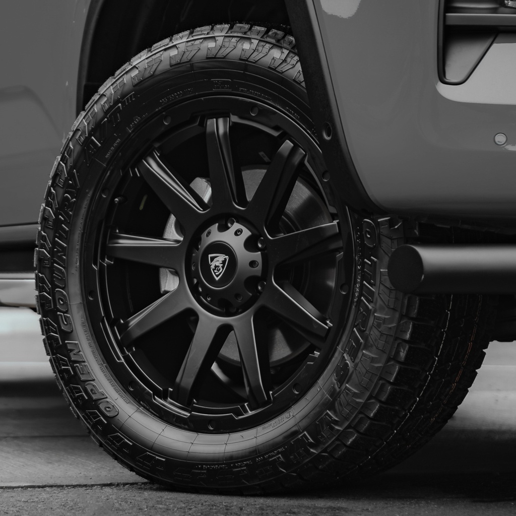 Isuzu D-Max 18" Predator Hurricane alloy wheel - Matt black