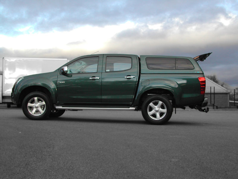Isuzu D-Max 2017- Aeroklas leisure canopy with pop-out windows