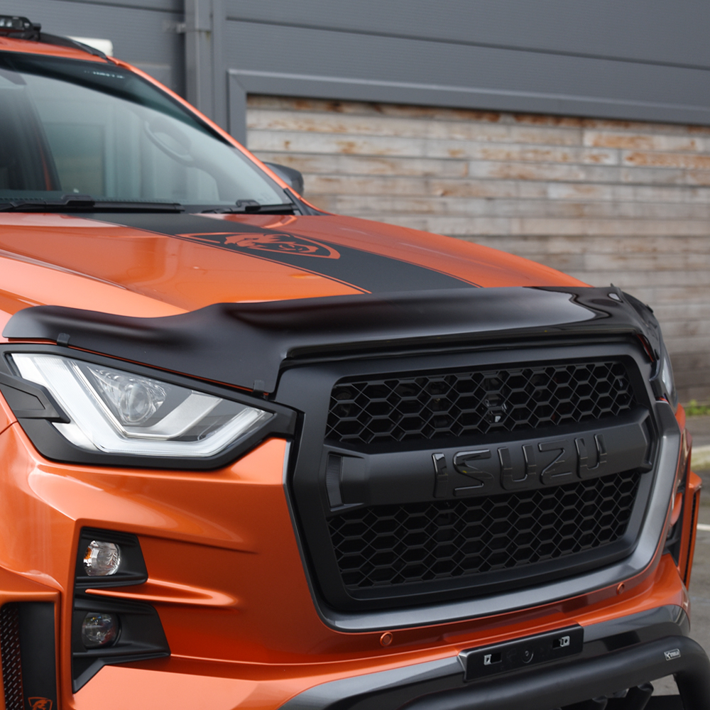 Isuzu D-Max 2021- Dark smoke bonnet guard protector