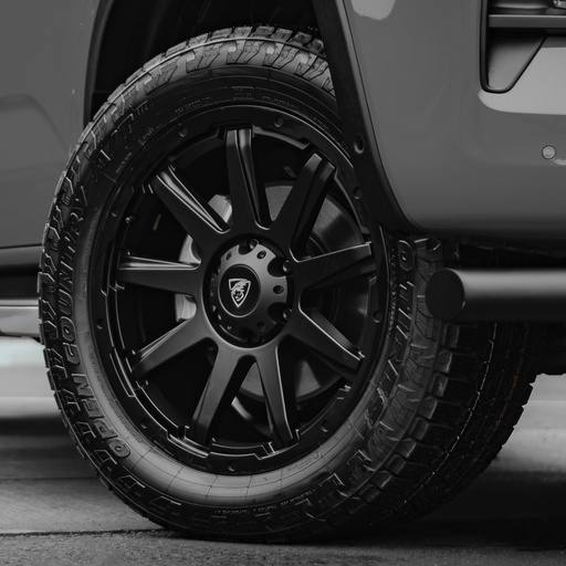 [4M-1886X139.7ET20CB108DMAX21#] Isuzu D-Max 2021- 18" Predator Hurricane alloy wheel - matt black